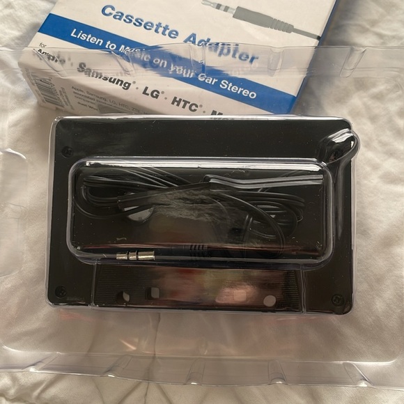 Just Wireless Stereo Cassette Adapter‎ - Picture 4 of 4